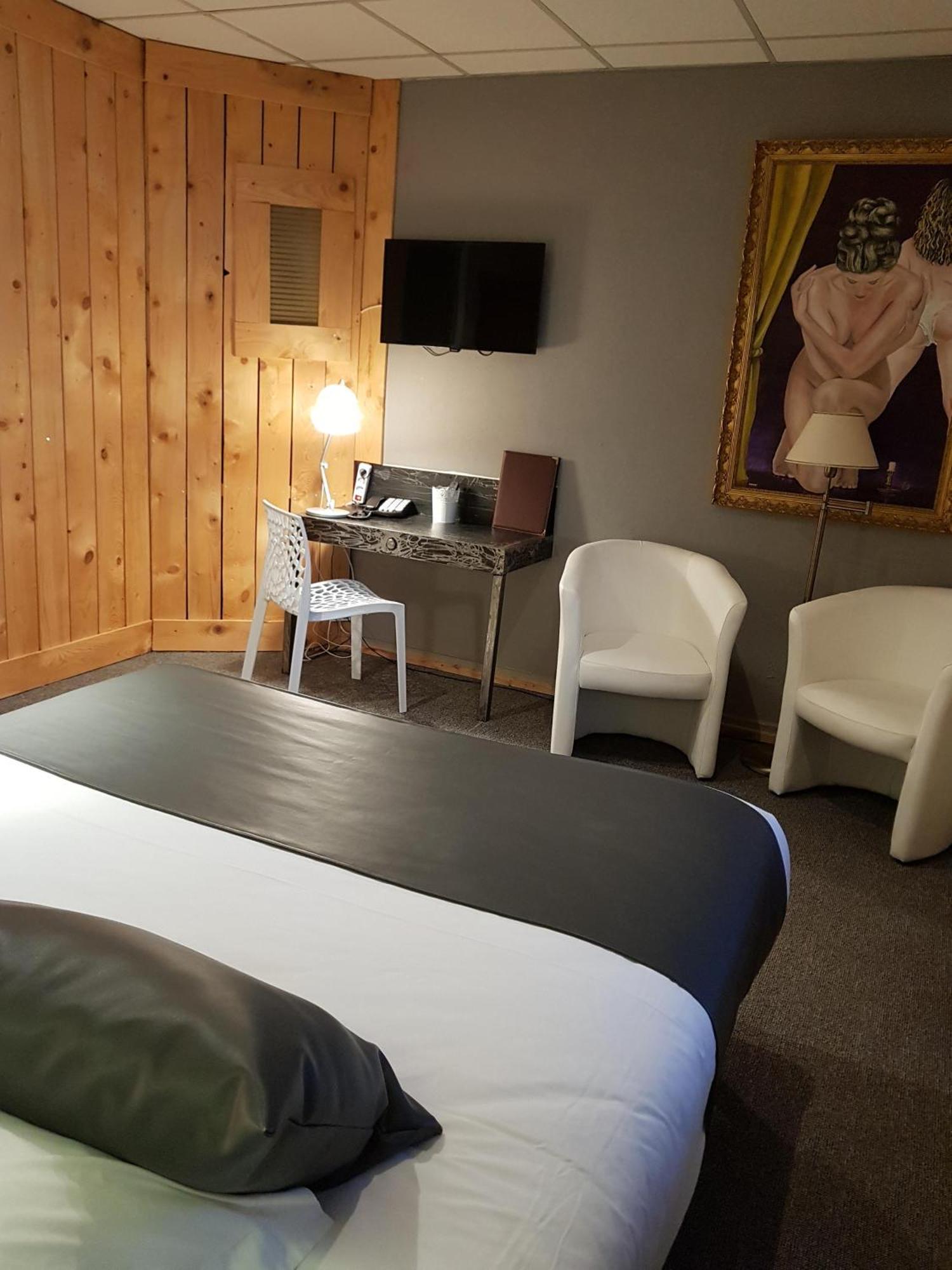 Hotel L'usine 3*